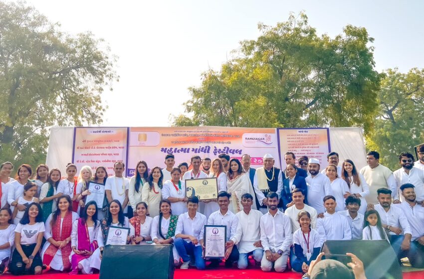  1,000+ Artists Unite Across Gujarat in Tribute to Mahatma Gandhi, Setting a World Record on Martyrs’ Day