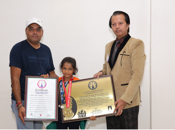  Deshna Aditya Nahar Sets New World Record in Limbo Skating Under 20 Cars