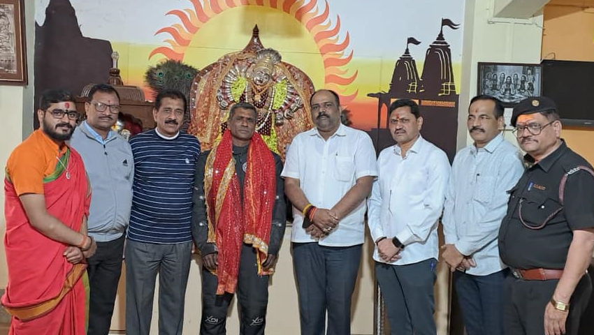  Maharashtra Biker Sets Record with Shakti Peeth Spiritual Motorcycle Expedition