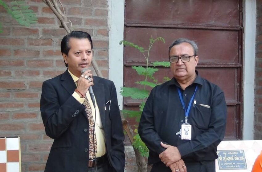  Longest Duet Karaoke Singing Marathon by Visually Challenged Girls Pays Tribute to Kishor Kumar
