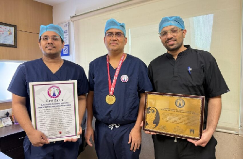  95-Year-Old Patient Undergoes Successful Robotic Knee Replacement, Sets World Record