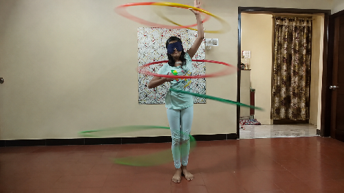  Chennai’s Palaksi Kiran Kenia Sets Dual Record with Blindfolded Rubik’s Cube Solve and Five Hula Hoops
